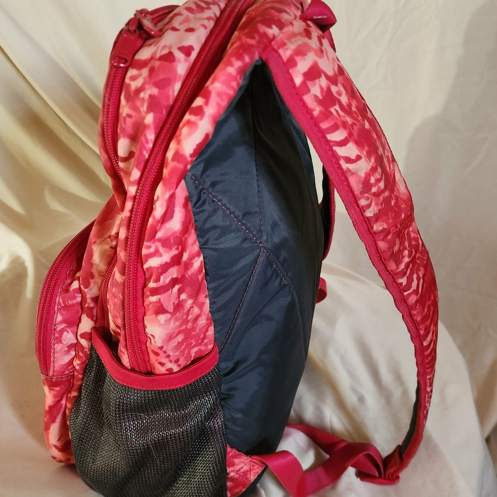 Under Armour Red Patterned Backpack - Picture 5 of 6